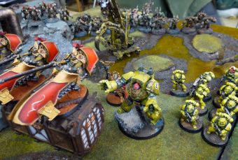 Custodes et Imperial Fists vs Chaos et Orks