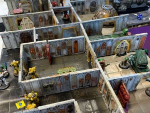 Obone et sa table Space Crusade