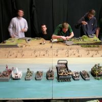 Tigrou et sa table comm�morative pour le 60�me anniversaire du d�barquement