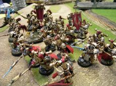 Kaleb Dark et ses Adeptus Custodes